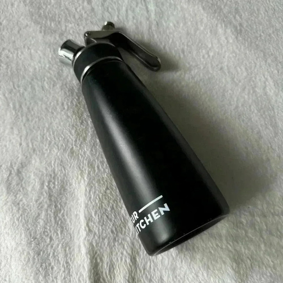 EurKitchen Professional Aluminum Whipped Cream Dispenser - Picture 3 of 9